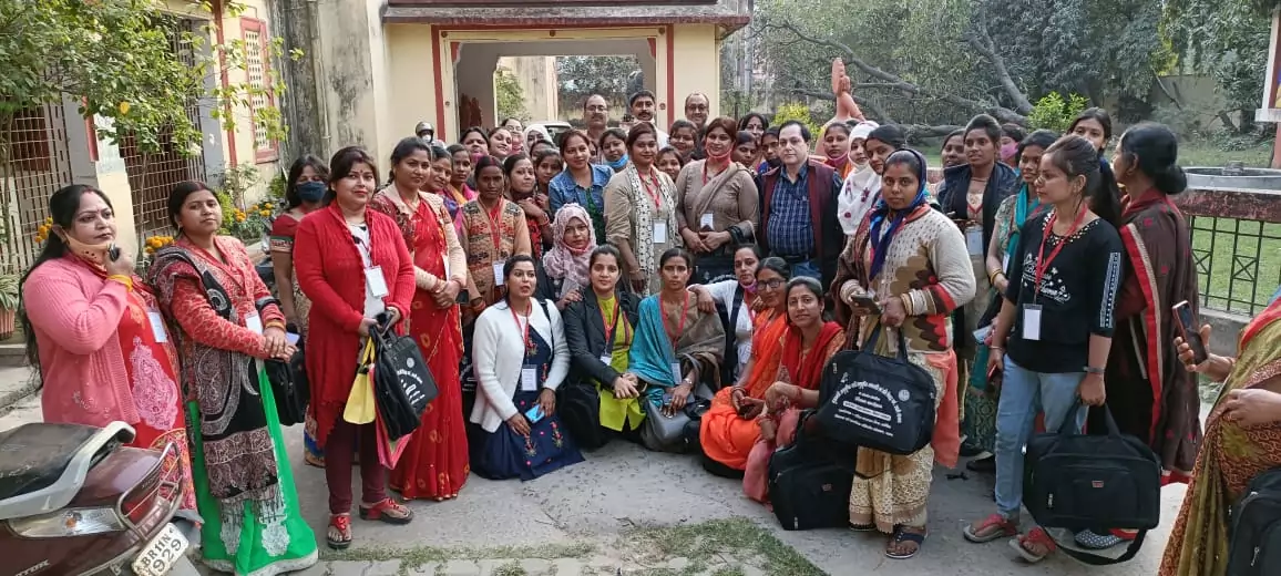Visit of Female Entrepreneurs benefited under MMUY