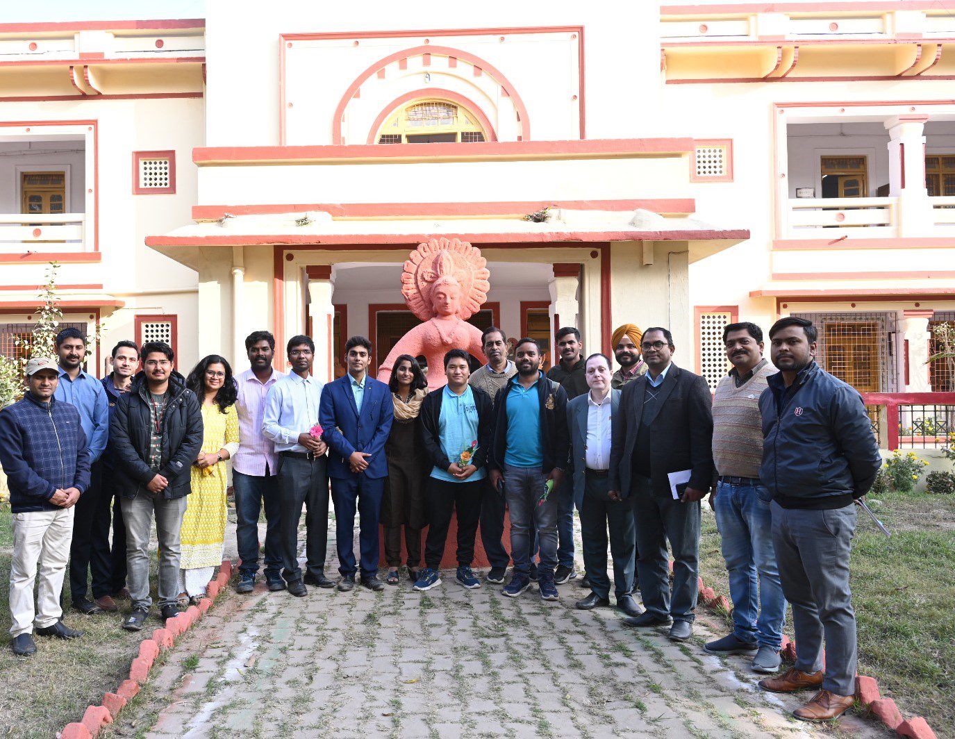 2022 Batch IAS Officers visits at Upendra Maharathi Shilp Anusandhan Sansthan